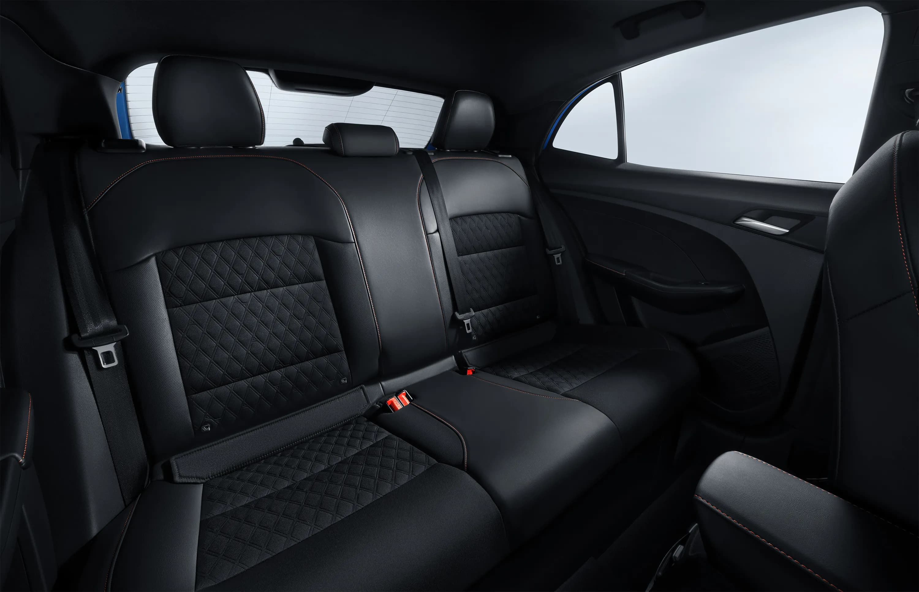 MG3 asientos traseros